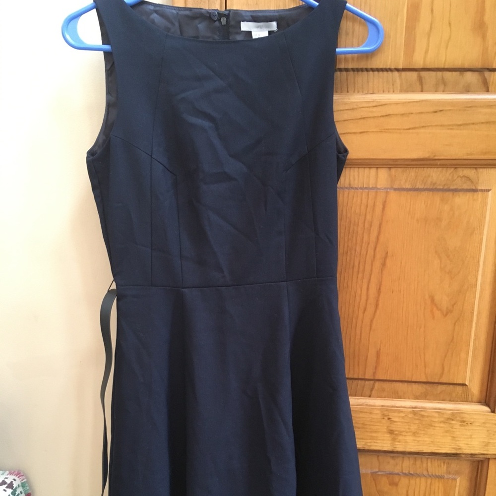 H&M navy blue dress, fully lined, new with tags.